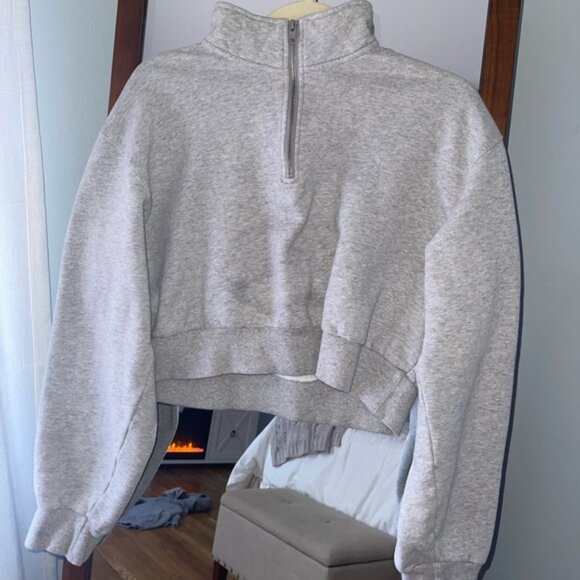 Aritzia TNA Perfect 1/4 zip sweatshirt - Picture 2 of 11
